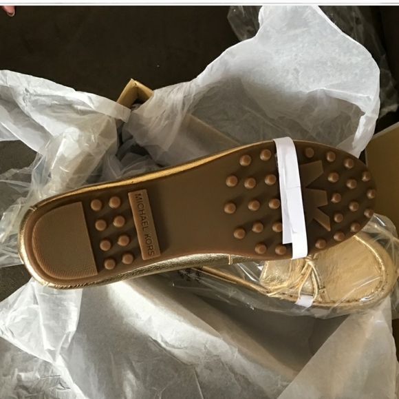 MICHAEL Michael Kors Daisy Moc in Pale Gold Metallic Leather - Picture 8 of 12